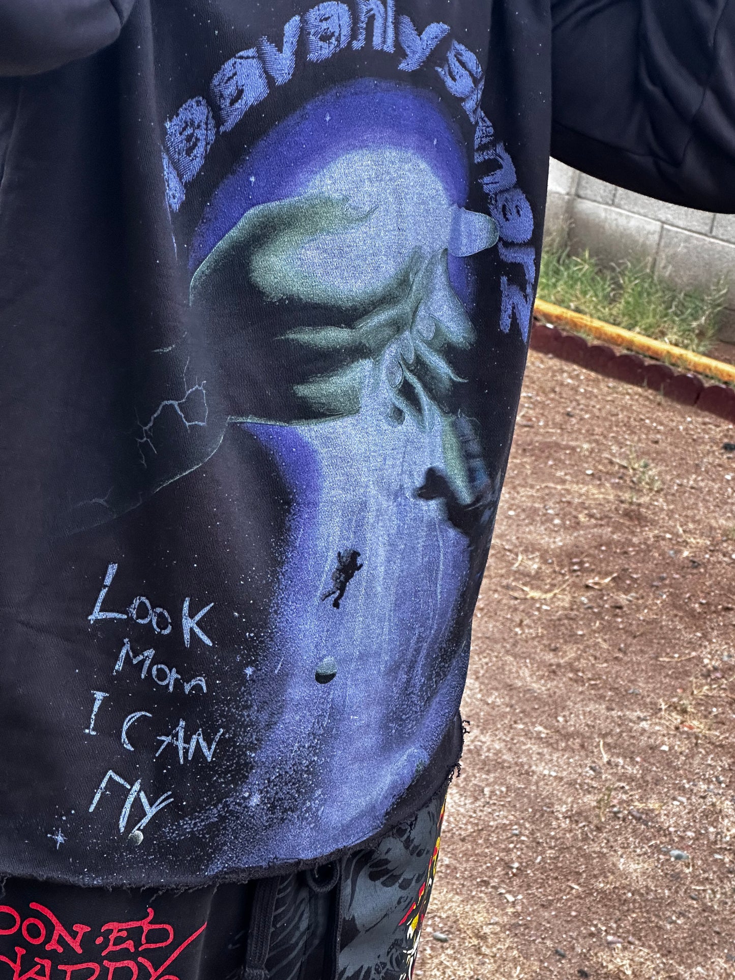 “LOOK MOM” hoodie